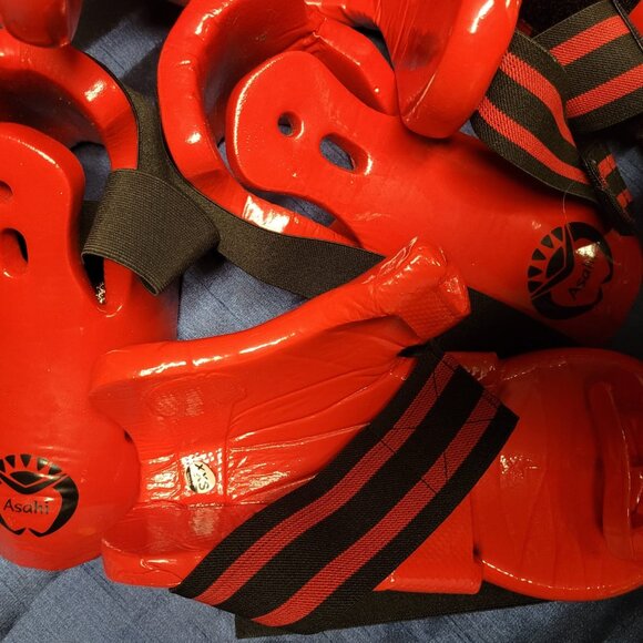 Martial arts sparring gear - Picture 6 of 9